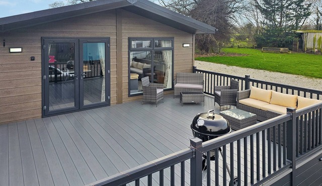 Escape to this ground-floor holiday lodge in Masham.