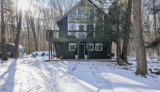 Escape to this secluded rustic luxury cabin nestled in the heart of the woods.
