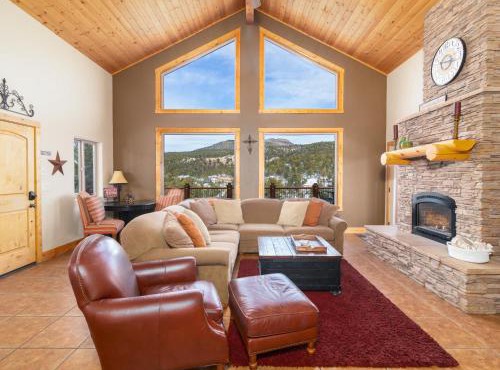 Escape to Tranquility: Amazing Cabin Near Zion