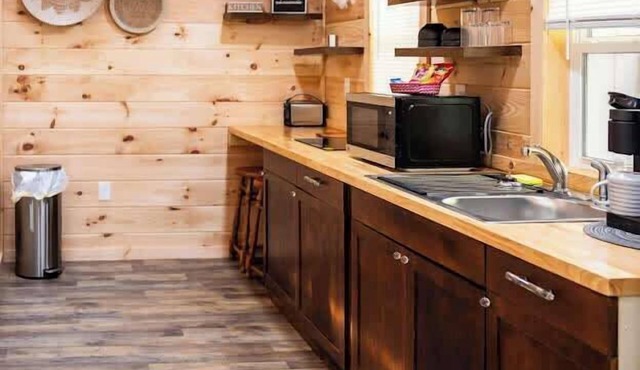 Escape to Tranquility at Wanderer's Oasis – Your Boho-Inspired Cabin Retreat