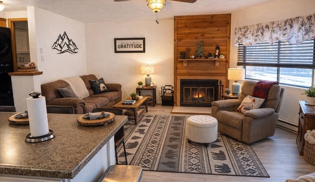 Escape to Tranquility at Mountain Top Condo!