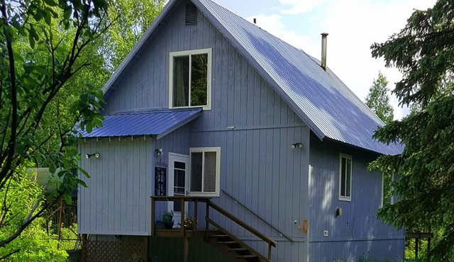 Escape to Trapper Creek - Cozy 2-Bedroom Vacation Home