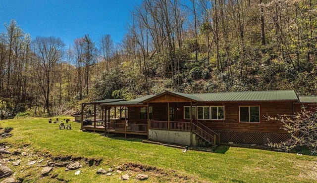 Escape to Waterfall Hideaway