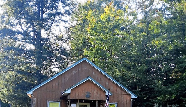 Escape to your cozy 2-bedroom camp near Oneida Lake.