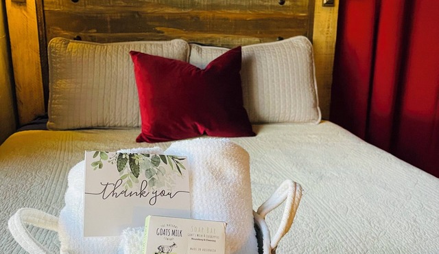 Escape to your cozy retreat near Angeles Forest