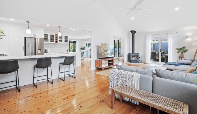 Escape to Your Oasis in Tallai: A Luxurious Family Retreat