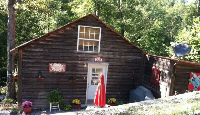 Escape, unplug & relax. Enjoy nature from our screen porch or from dock.