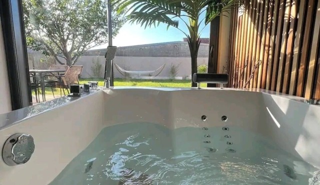 𝐄𝐬𝐜𝐚𝐩𝐞 𝐙𝐞𝐧 Tropical Villa & Private Spa