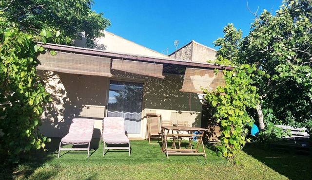 Escattou : with swimming pool, private garden in a quiet area