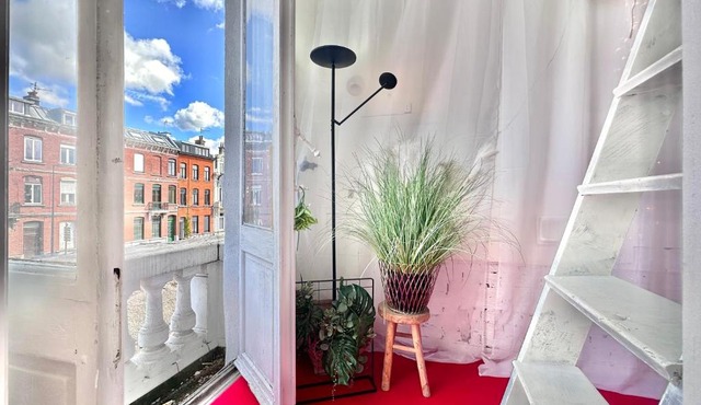 Espace nuit avec Balcon et lit Double en Mezzanine