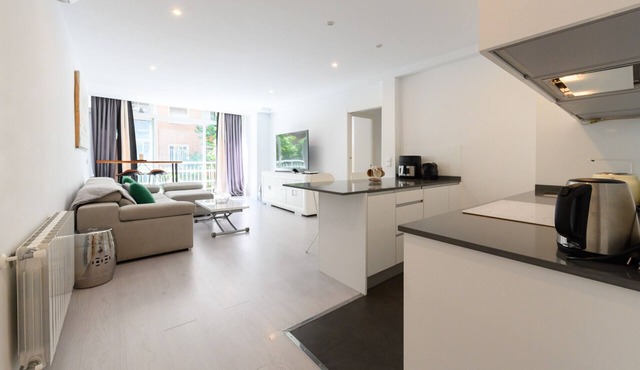 Espacio Versatil in Madrid : Mixed rental of 2 bedrooms to live and work in Madrid