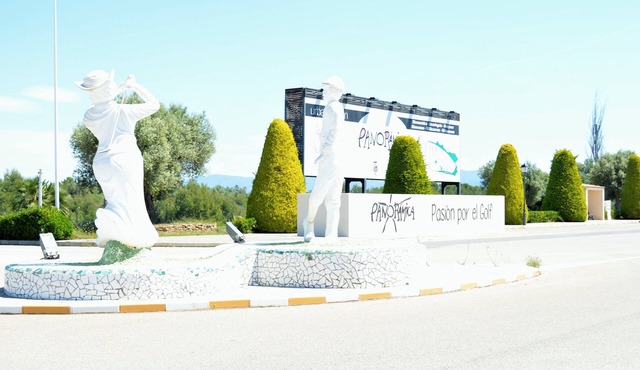 Espectacular Chalet Adosado Para Vacaciones en Panorámica Golf Sant Jordi