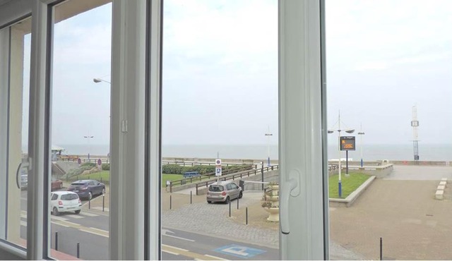 ESPLANADE FRONT DE MER 109 1er Etage Lit fait wifi Taxe de Séjour incluse