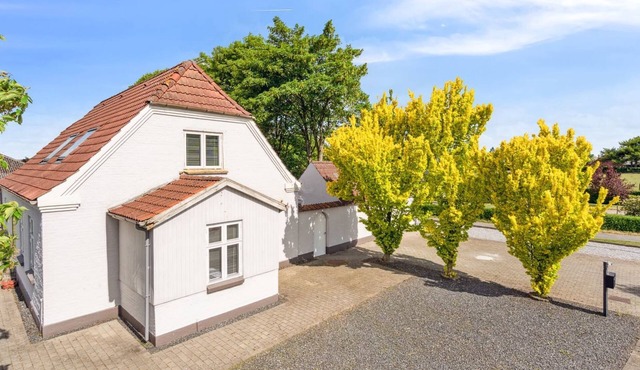 "Essie" - 20km from the sea by Interhome