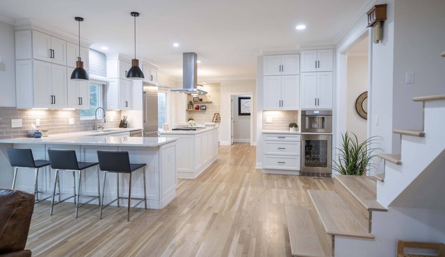Estate "Home Away From Home" in Franklin