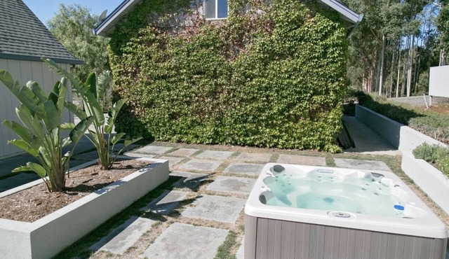 Estate House overlooking cult Russian River Vineyard! LABOR DAY SALE!