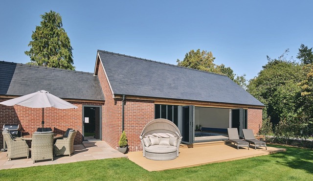 Estate Lodge - Luxury Cottages