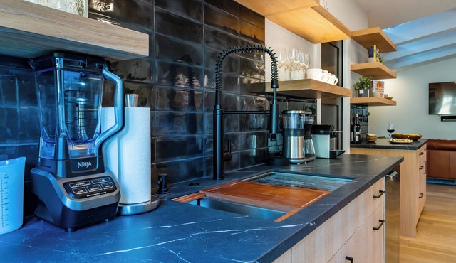 Estate @ Oak & Vine Vineyard Estate | Sleeps 33