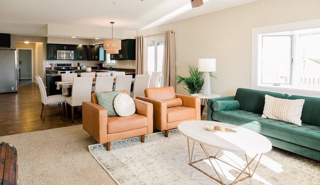 Estate on 68 Retreat-Near Yellow Springs+ Hot Tub + Pets