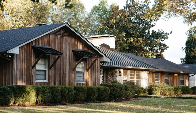 Estate on Modern Working Farm South of Nashville