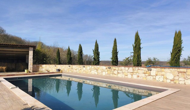 Estate with dovecote between Toulouse and Bordeaux