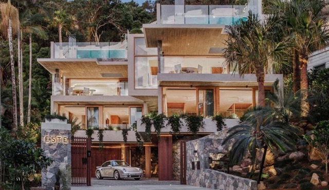 Este Estate at Wategos - An Architectural Masterpiece Immersed in Nature’s Luxury