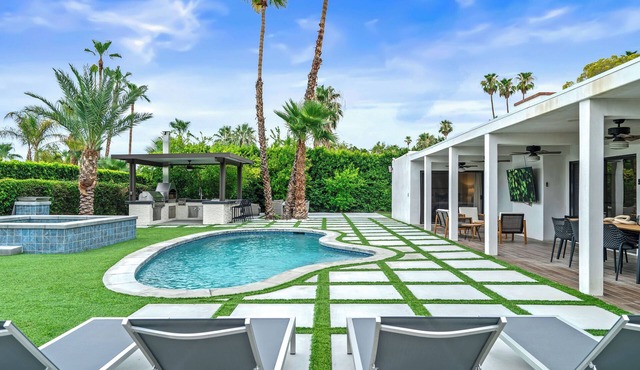 Estellita Luxury 4 bedroom home