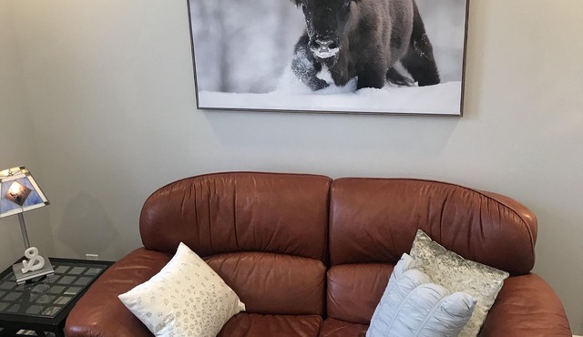 Esther's Place - Carleton Place 1 BedRoom Apartment retreat - sleep 2 max