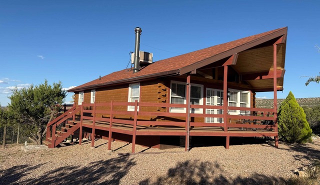 Estrella Vista– Rustic Charm Meets Celestial Skies