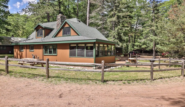 Estrold's Cabin- Pioneer Cabin