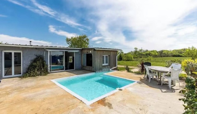 Estuary-side house with pool and spa