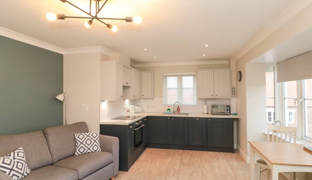 ESTUARY WALK, pet friendly in Whitby