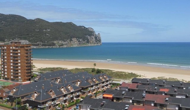Estudio con Terraza y Vistas a la Playa