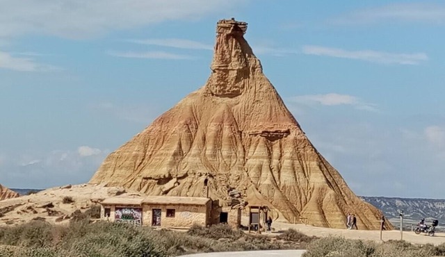 Estudio moderno en Bardenas y Senda Viva!nIdeal parejas y familias pequeñas.