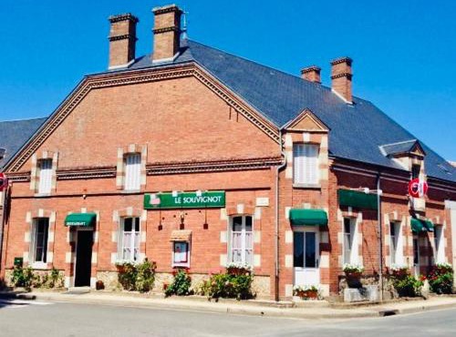 Etablissement de tourisme Le SOUVIGNOT - chambres rustiques-15 min Parc Fédéral de Lamotte Beuvron