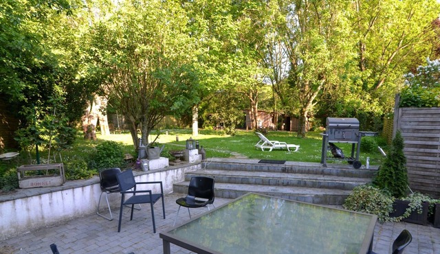 "Etang" Vaste appartement duplex (200m2) donnant sur un grand jardin privatif|capacité 14 personnes