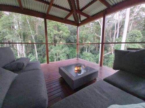 Eucalyptus Escape - Privacy in the Hinterland