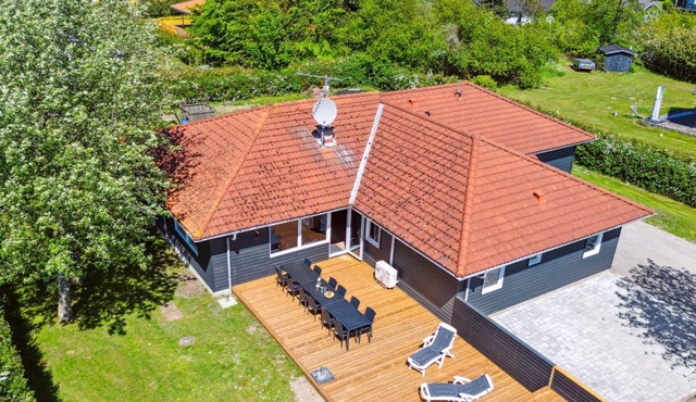 "Eunice" - 850m from the sea by Interhome