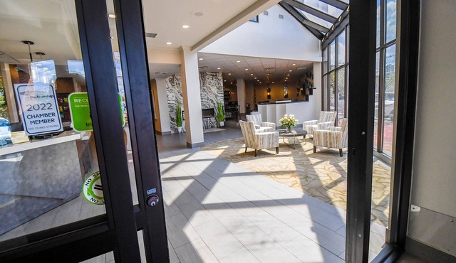Euro Suites Hotel