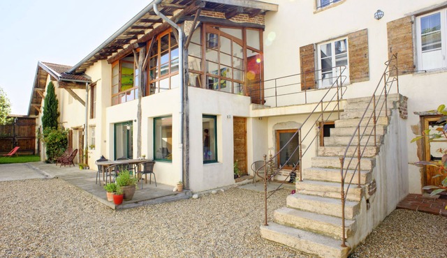 EURO2016 Lyon: artist studio any comfort for 5-6 people Stadium 20mn Lyon