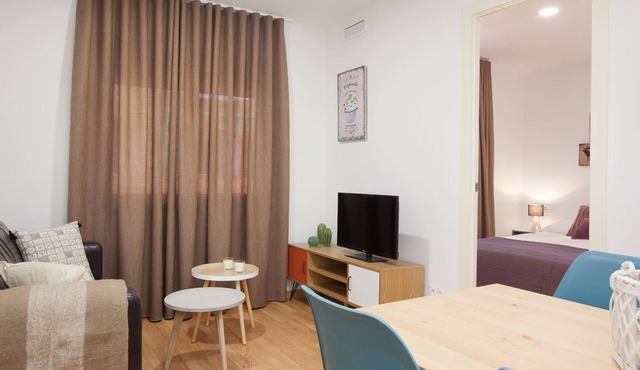 Europa Fira Apartment 32