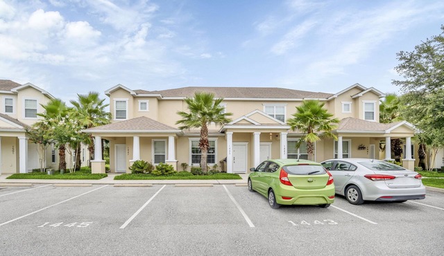 EV 1445 – 3 Bed, 3 Bath with Private Pool and Access to Amazing Resort Amenities