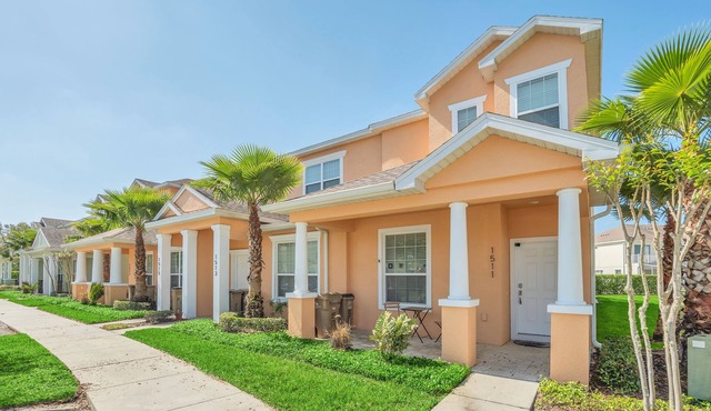 EV 1511 – 3 Bed, 2 Bath Townhome with Private Pool and Amazing Resort Amenities