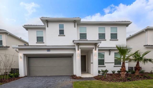 EV 2621 - 10 Bed 8 Bath Villa with Screened-In Pool with Spillover Spa, Kids Bed