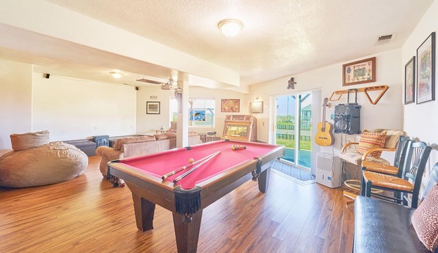 EV Charger, AMAZING VIEWS, Pool Table, Rec Room (Owl)