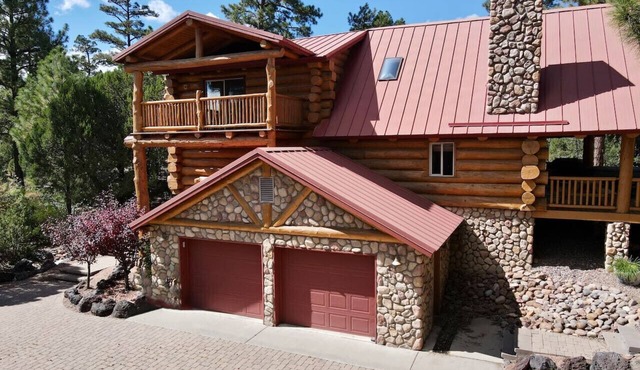 EV Charger CHK IN/OUT 1PM Incredible Log Home in Gated Torreon with Hot tub