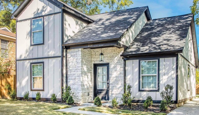 EV Charger - Family Friendly - Close to Downtown
