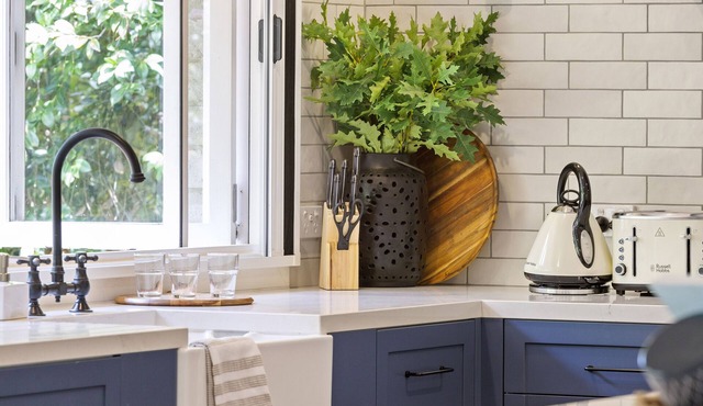 Eva Green Lake by Ready Set Stay-full linen, 90 acres of countryside