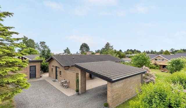 "Evangelia" - 1.2km from the sea by Interhome