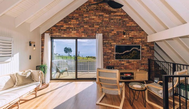 Evans Headland Cottage - 121 Ocean Drive